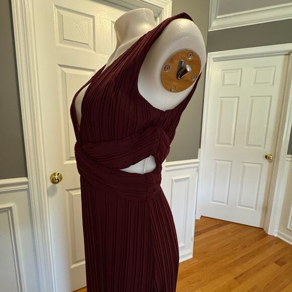 Lulus Burgundy Plisse Cutout Sleeveless Long Maxi Dress Size Medium BNWT - Picture 6 of 16
